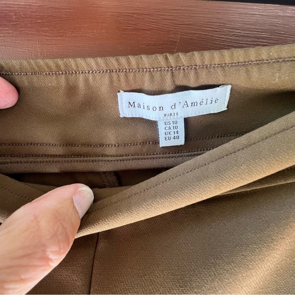 Tan pants great for work. Great condition - Picture 3 of 3